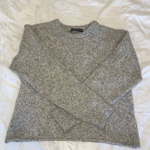 Brandy Melville cropped sweater